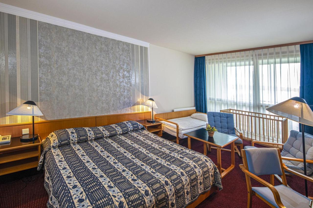 Hotel Club Tihany Exterior photo
