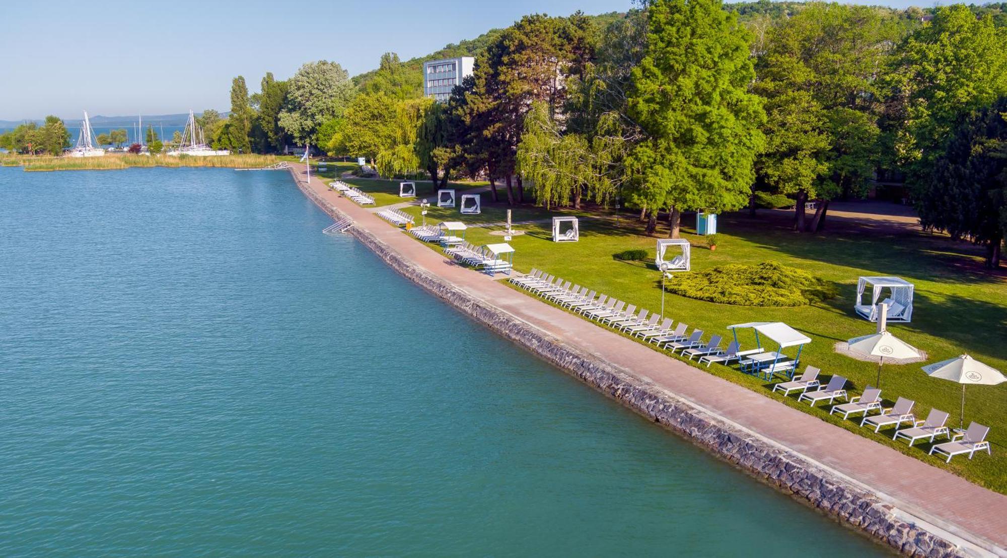 Hotel Club Tihany Exterior photo